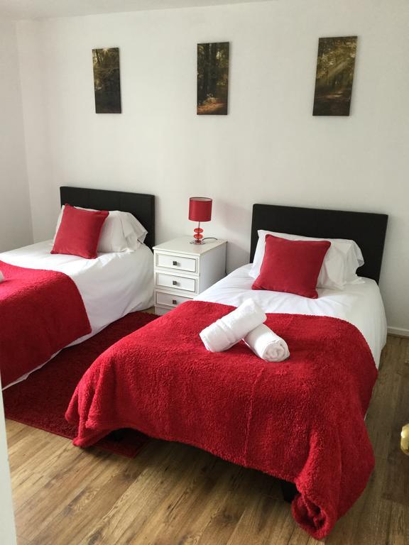 4 Bed House Next To Basildon Town Centreヴィラ エクステリア 写真