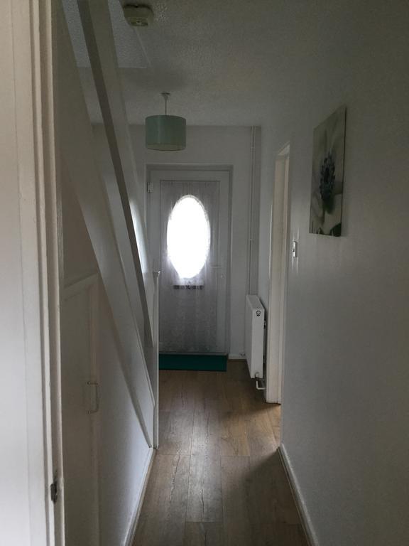 4 Bed House Next To Basildon Town Centreヴィラ エクステリア 写真
