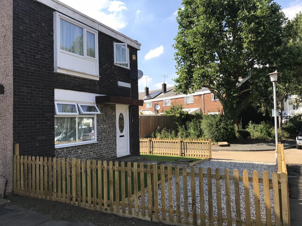 4 Bed House Next To Basildon Town Centreヴィラ エクステリア 写真